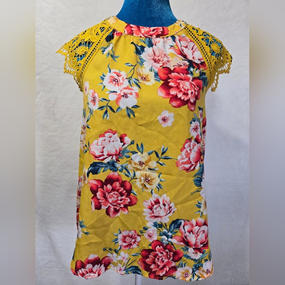 Sweet Wanderer Yellow Floral Lace Blouse